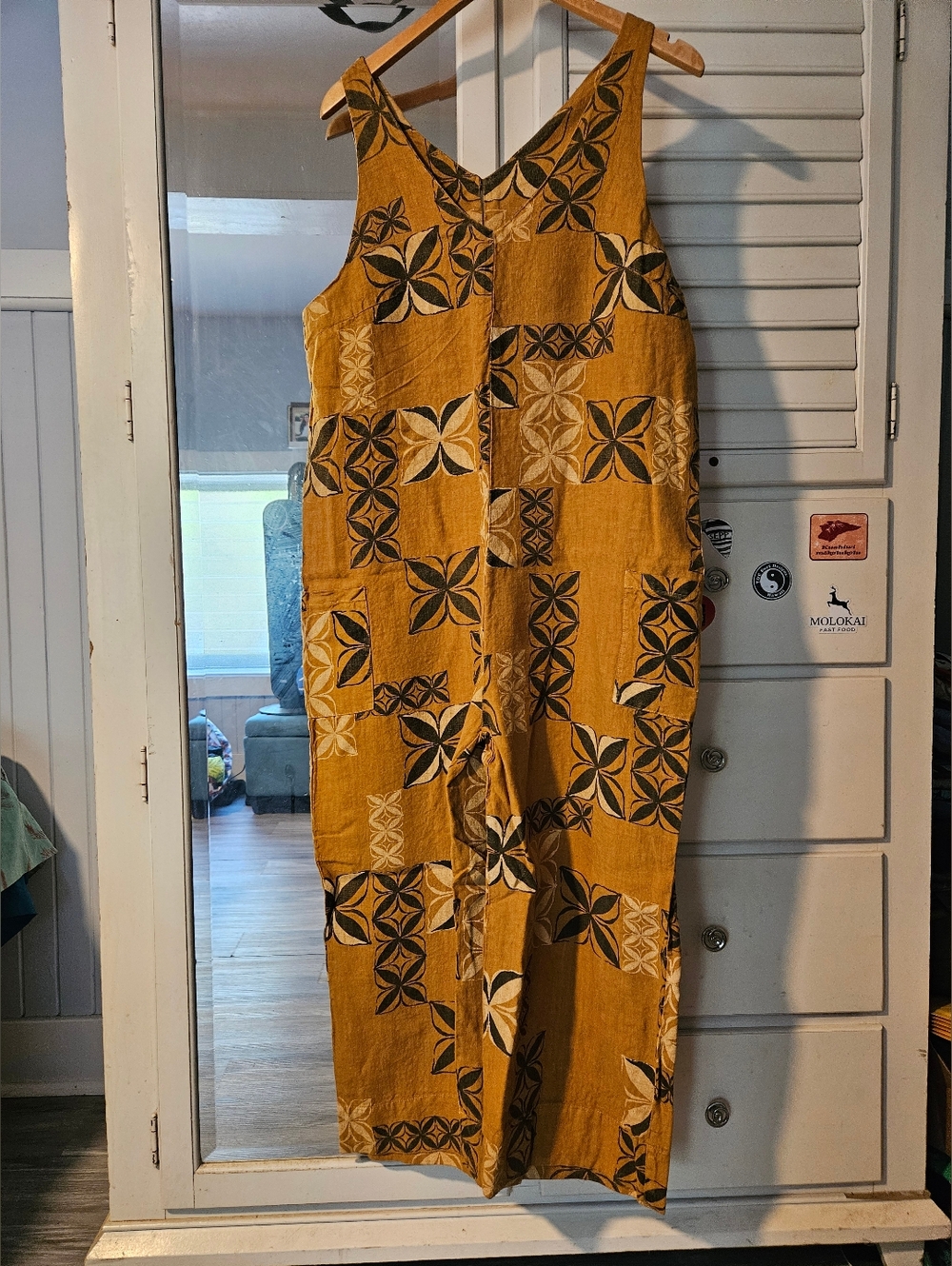 KEALOPIKO JUMPER - SIZE LARGE - MOANA MOTIFS PRINT - TAN COLOR